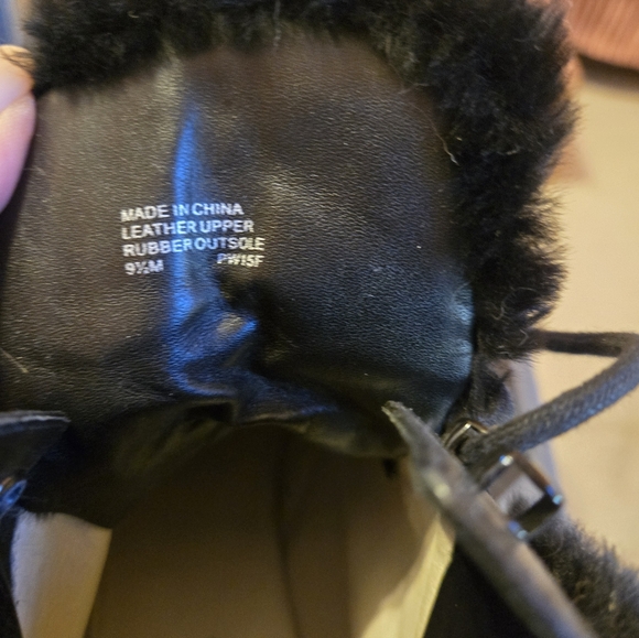 Michael Kors black leather booties size 9 .5 - Picture 4 of 4